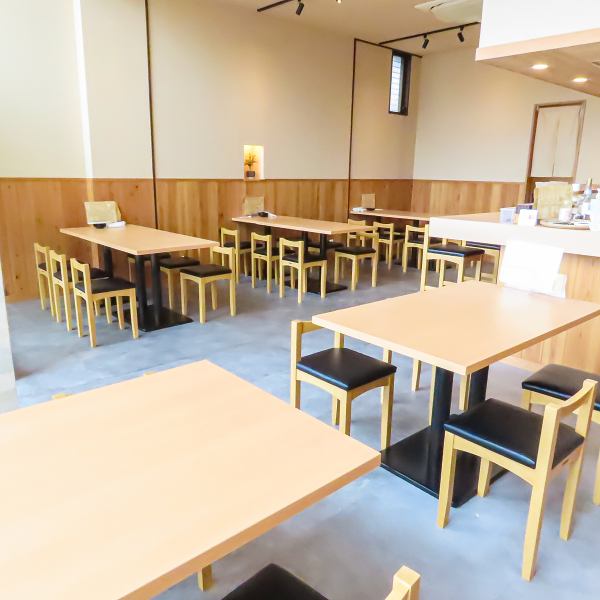 [Close to the station & open late at night◎] Just a minute's walk from the west exit of Okazaki Station on the Aichi Loop Line and JR Tokaido Main Line, this bar has excellent access to major stations and is open until 5am◎ Perfect for a second or third stop◎