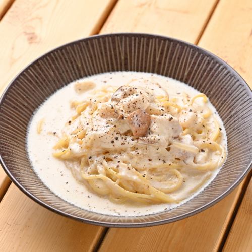 ポルチーニのクリームパスタ