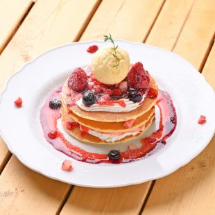 ストロベリーパンケーキ