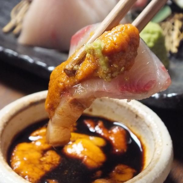 超人氣！海膽醬油生魚片！能享受到瀨戶內海鮮美鮮魚的KOHKOH的代名詞。