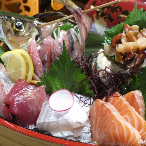 Assortment of five kinds of deluxe sashimi