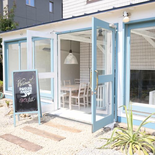 ワンちゃんOKのテラス席も