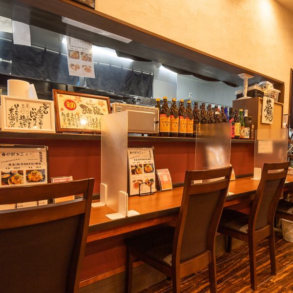 [Relaxing meals at the counter seats] There are also counter seats, so even one person can feel free to come to the store ♪ You can enjoy your meal in a calm atmosphere in the store where you can easily drop in on your way home from work.The stylish counter is also recommended for dates!