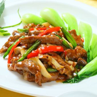 [Lunchtime only] A luxurious feast for lunch parties and business entertaining! "Empress Dim Sum Course" with green pepper and pork stir-fry, seafood, crab fried rice, etc. 3,500 yen