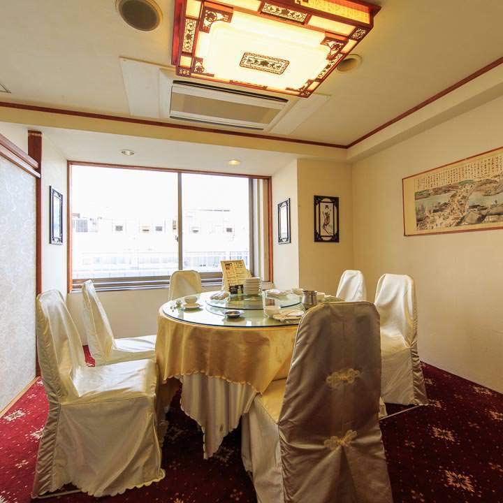 Private rooms are available for groups of 2 to 20 people, and even up to 50 people! We can accommodate up to 300 people for private events!