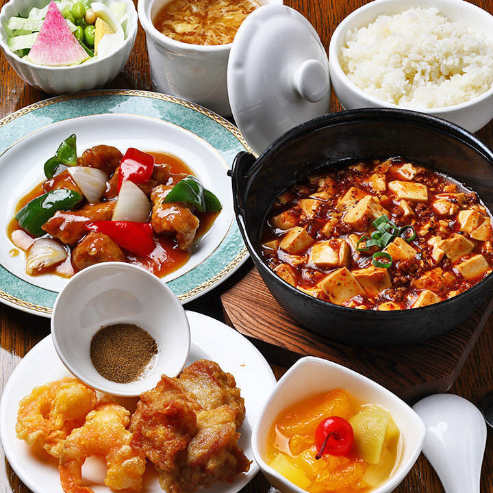Lunch sets start from 968 yen (tax included)! Lunch banquets are also available!