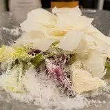 削りたてチーズが山盛り どかんとチーズのシーザーサラダ