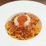 ズワイガニとイクラのトマトクリームパスタ