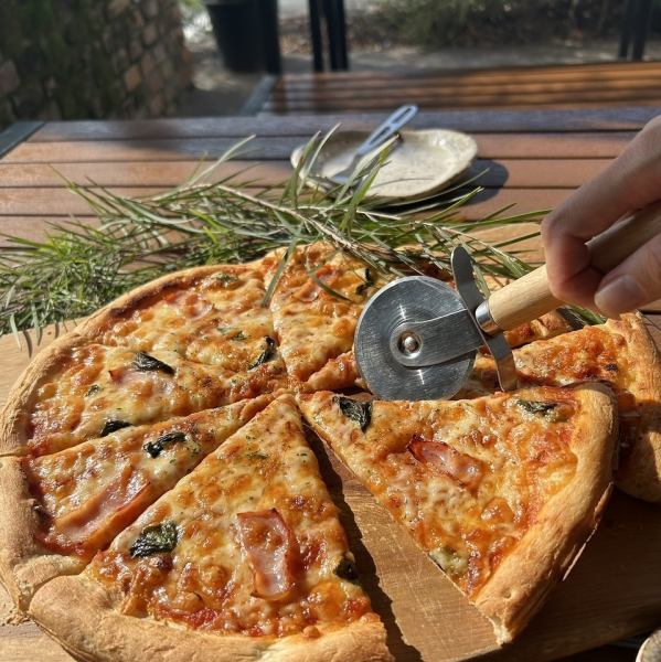 夜のバルメニューも充実！店主自慢のトマトソースを使用したマルゲリータをぜひご賞味ください☆