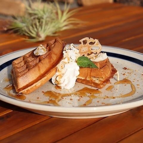 女性人気◎おしゃれな店内で楽しむ料理が絶品！ワッフルも◎