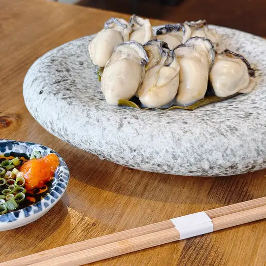 派对时间到!!“200%满意保证!2.5小时无限畅饮派对套餐,包含海带腌制生蚝” 共9道菜,6000日元