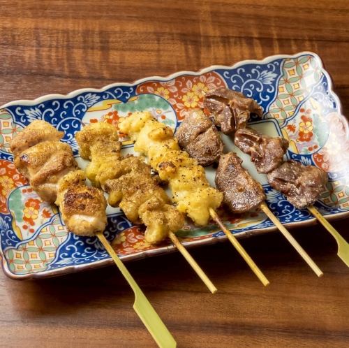 烤鸡肉串(配酱汁或盐)