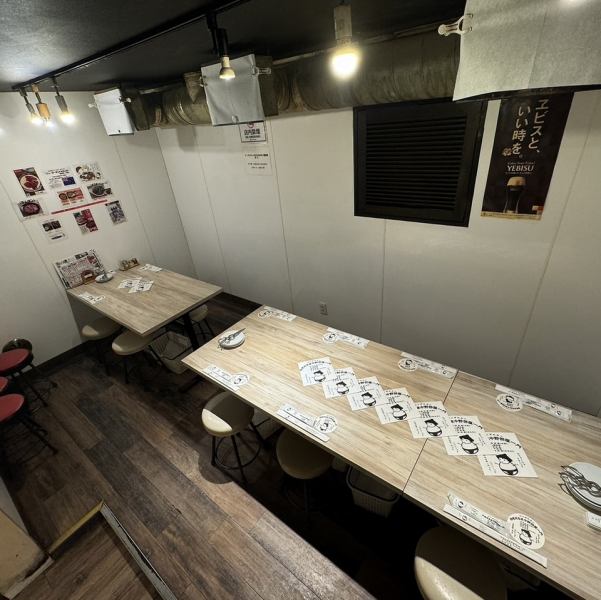 広々とした宴会向きのテーブル席もございます！