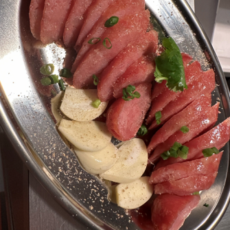 甘く香るスパイスがクセになる台湾屋台ソーセージ