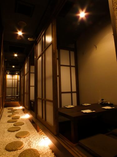 차분한 일본식 모던 공간에서 편히 쉬세요.
