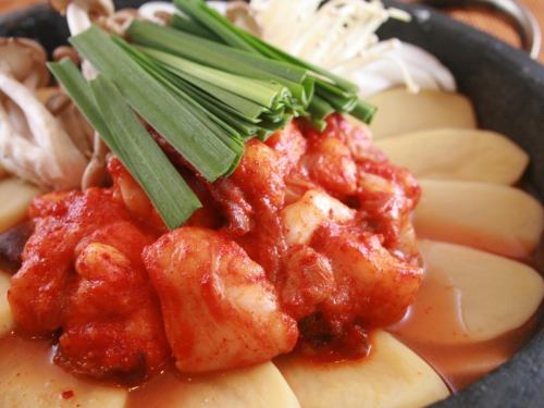 You can enjoy an eclectic mix of Japanese, Western and Korean dishes ♪