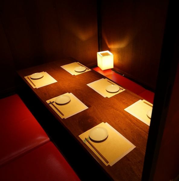 如果您想在三宫/三宫站附近举办派对，推荐“Hanamisaki Sannomiya商店”◎全座位完整的私人房间和日式风格现代店内氛围充足，隐私充足。◎女子协会或酒会（图片图片）