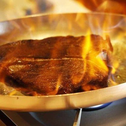 Tボーン・フランベステーキ（1kg）～炎とスパイスの饗宴～