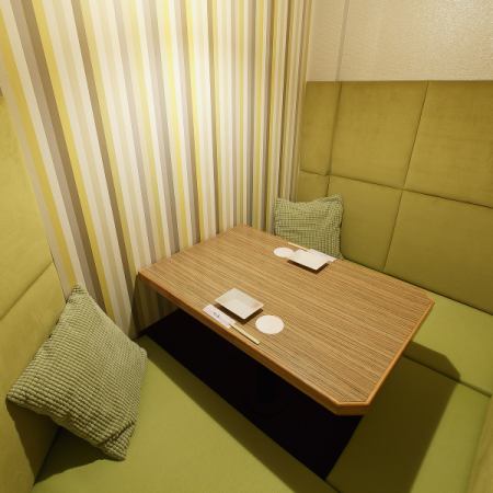 We have private rooms with cushions, private rooms with a view of plum trees, couple seats, etc., which are suitable for various usage situations.Whether you are a large group or a small group of 2 to 4 people, you can relax and relax.Please use it for dates and meals with friends and acquaintances ♪ Please make a reservation as soon as possible ♪ Please relax ♪