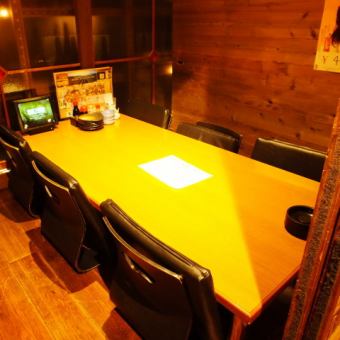 Hori-kotatsu *图片中的烟灰缸是健康促进法实施前的。客房目前禁止吸烟。