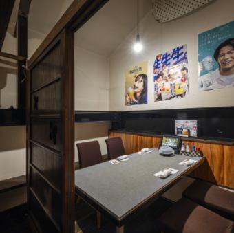 半２階テーブル