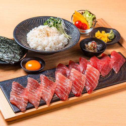 [Enjoy our recommended dish at a great price♪] Premium red meat + 3 types of sake tasting course