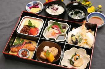 松花堂弁当