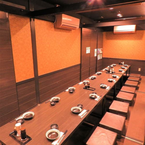 All seats in this room are lit by hori-kotatsu, and we can accommodate any occasion or request, from 2 people to a maximum of 45 people.We also accept payment by invoice, so please feel free to contact us.