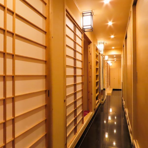 Private room with door★We are fully equipped with a banquet hall that can accommodate large parties.The maximum banquet capacity is 150 people.We recommend making reservations in advance for large parties.
