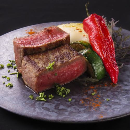 Enjoy luxurious meat dishes! "River loin, sirloin, etc." from 3,850 yen