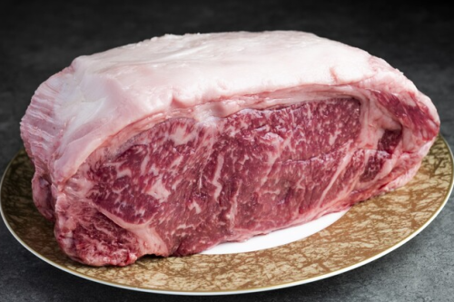 A rich menu using Kumamoto Akaushi beef "Enjugyu"