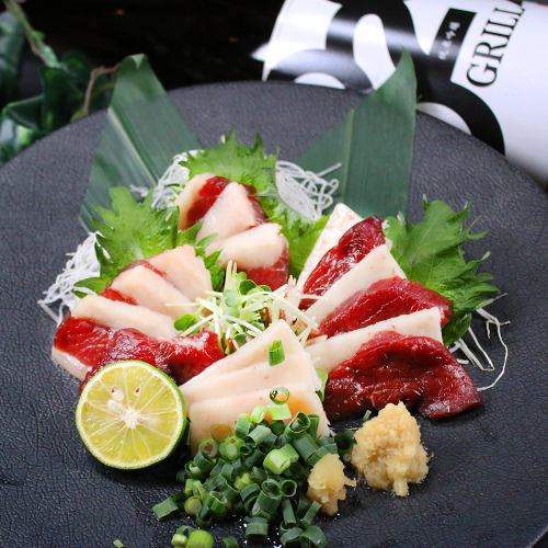 [There might be! Secret menu] Assorted 3 kinds of horse sashimi