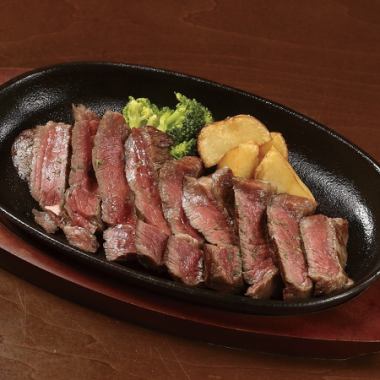 [Rump charcoal-grilled Japanese black beef steak 180g] Rump is a popular steak that is tender and delicious!
