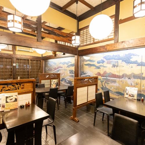 デートから宴会まで！多彩な席で楽しむ寛ぎ空間