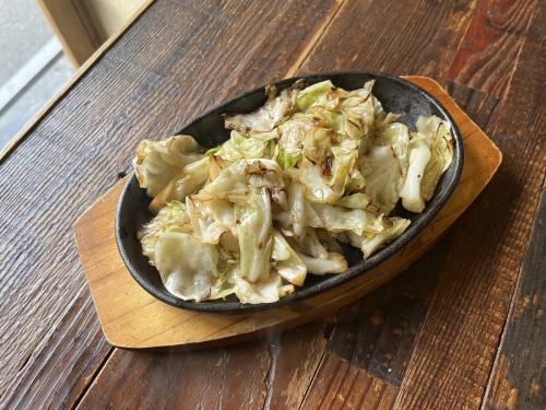 Anchovy cabbage teppanyaki