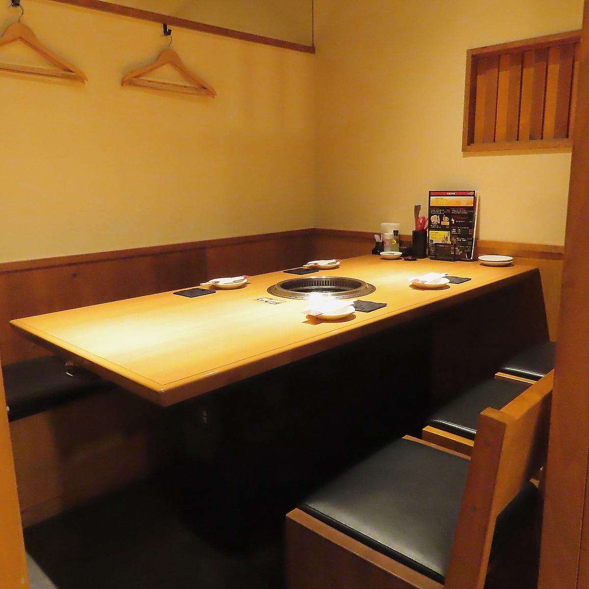 少人数からご利用可能な個室をご用意！【焼肉おにく幸せ】