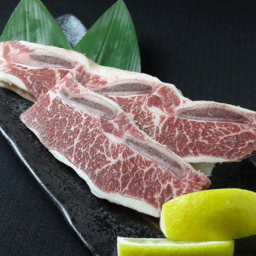 新登場！骨付きカルビ