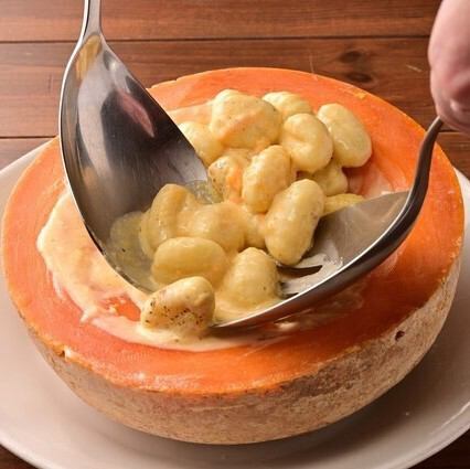 富含米莫萊特起司的義式馬鈴薯丸子