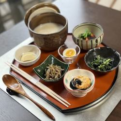 [Lunch] Germinated brown rice porridge lunch (6 side dishes & 1 aromatic dish)