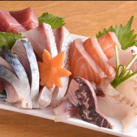 名物！刺身7種盛りは必食の逸品！目利きで仕入れた新鮮はコスパ◎刈谷で飲むならノボル2！