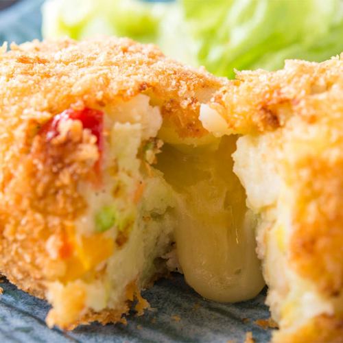 <深受女性歡迎♪>鱷梨奶酪炸肉餅