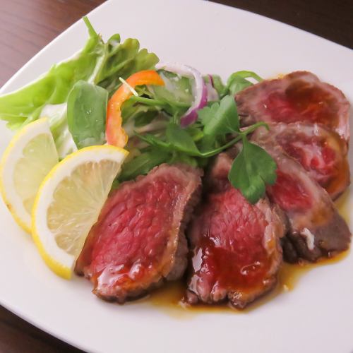 知多牛のローストビーフ