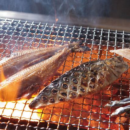 素材の旨みを"原始焼き"で