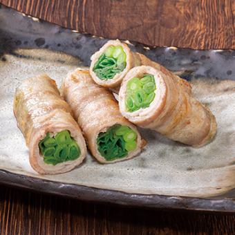 庄内豚の肉巻き　葉にんにく