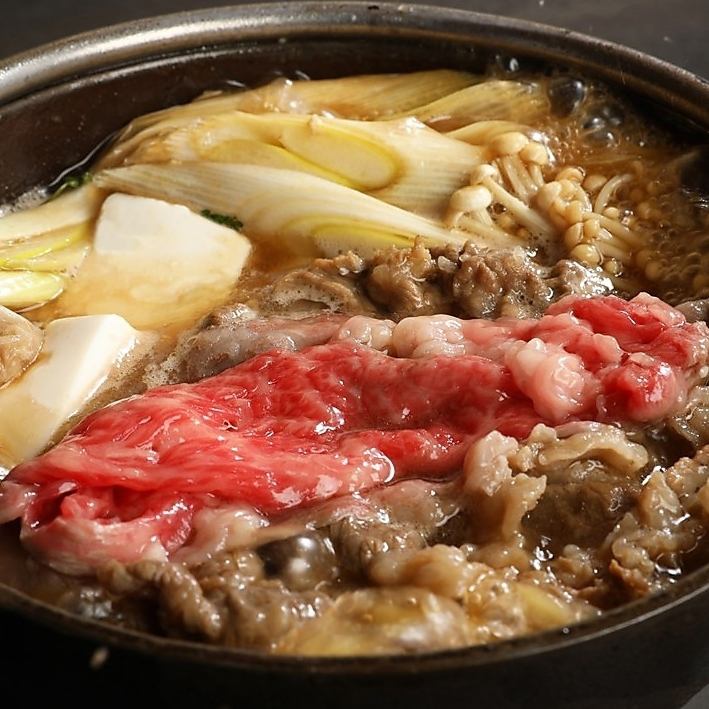 Luxury yakiniku, sukiyaki, rice bowls, and other hearty meats are always popular!