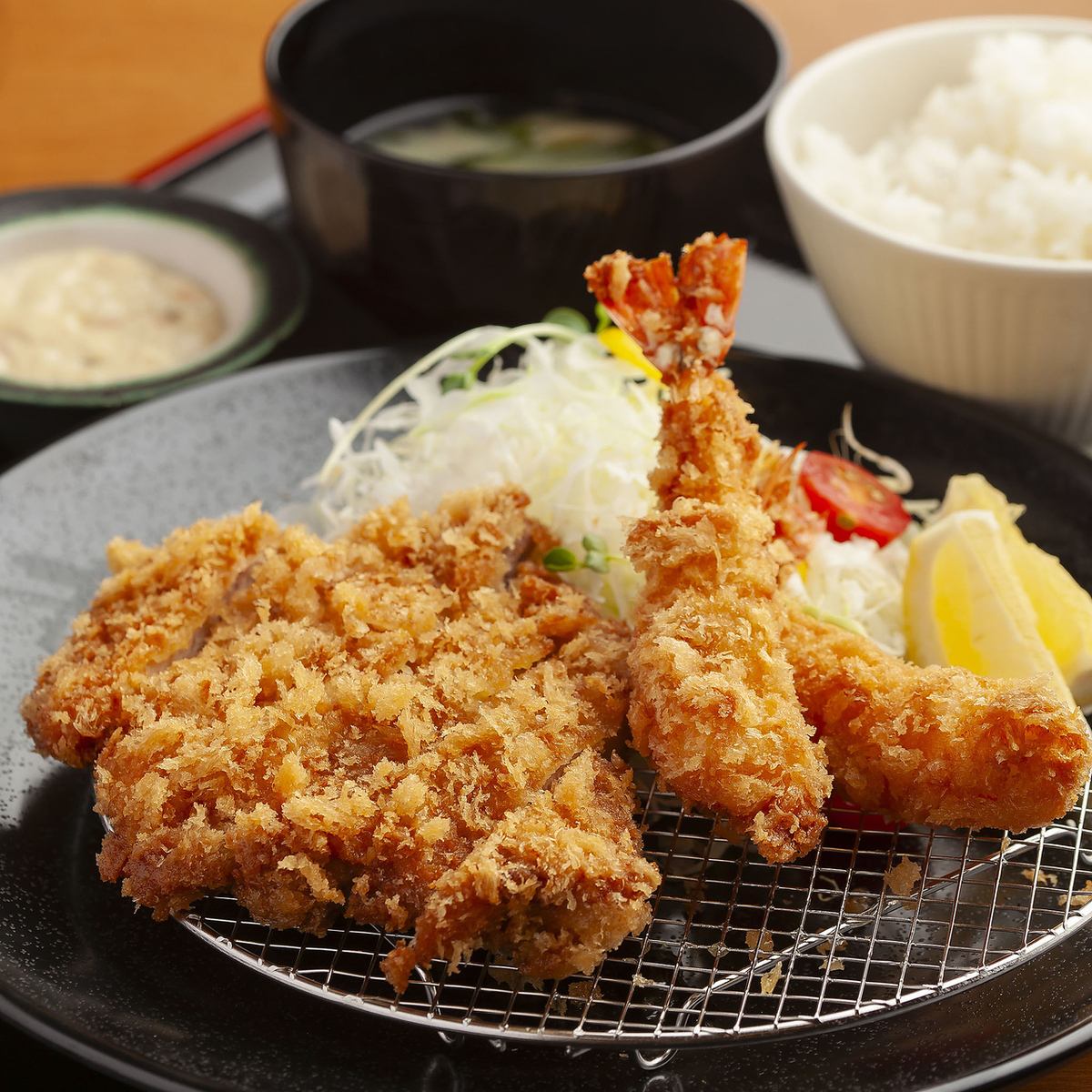 昼飲みも大歓迎!おいしいお肉とお酒をご堪能下さい◎