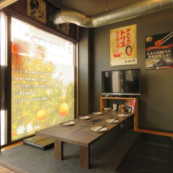 【座敷：2名～対応】ゆったり座って宴会もOK！2名様でもご利用いただいております！仕切りを使って半個室にもできます！