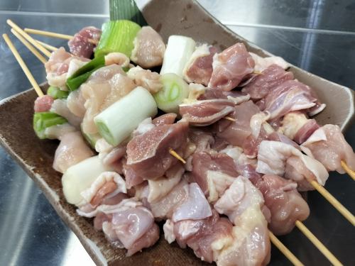 炭火を使用した種類豊富な焼き鳥