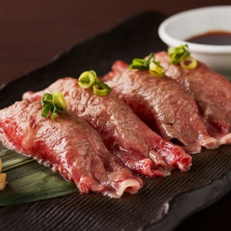 16種食べ放題『炭火焼き鳥＆肉寿司のW食べ放題コース』2700円