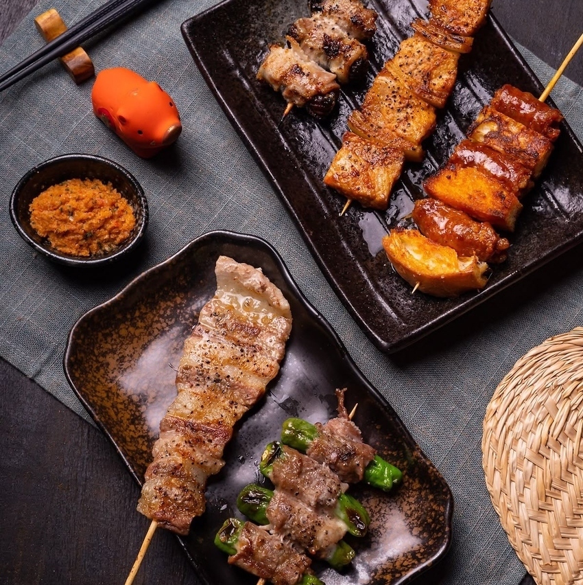 16種食べ放題『炭火焼き鳥＆肉寿司のW食べ放題コース』2700円